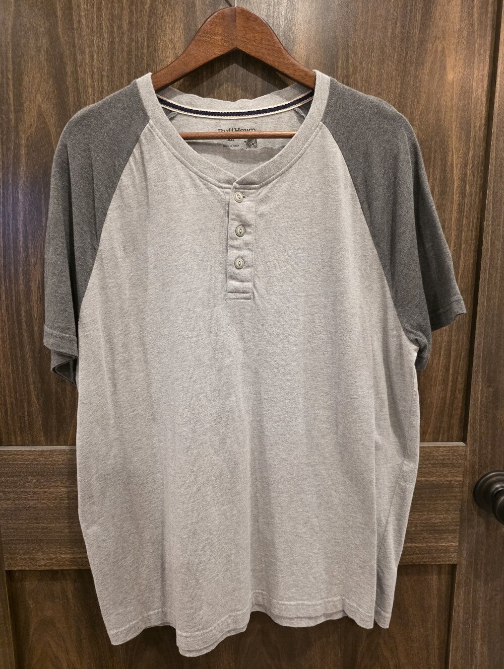 Ruff Hewn Men XL 3 Button Raglan 100% Cotton Short Sleeve Tee Shirt Gray